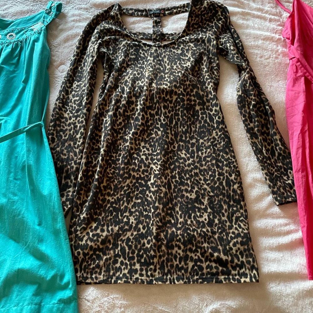 4 bundle medium dresses - Picture 5 of 6